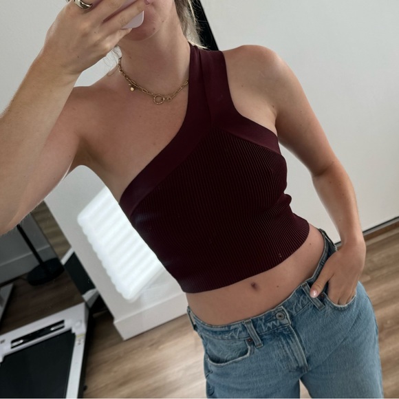 Aritzia Babaton cross crop top Maroon - Picture 4 of 5